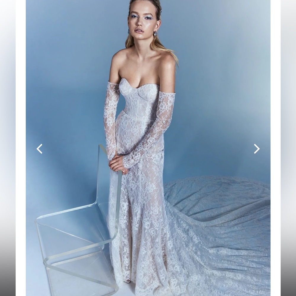 Rita Vinieris Wedding Dress